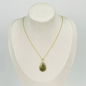 Кулон на цепочке из Лабрадора