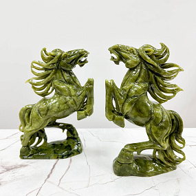 Статуэтка резная Конь из Змеевика, Артикул: 117296 - изображение товара №1