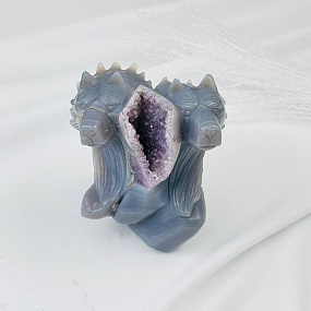 Волки (пара) резные из камня Агат серый с аметистовой жеодой