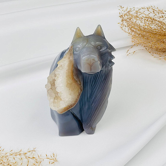 Волк резной из камня Агат серый с жеодой, Артикул: 071745 - изображение товара №2