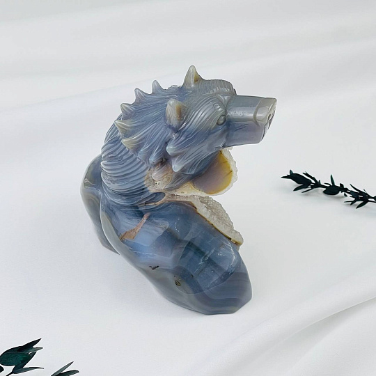 Волк резной из камня Агат серый с жеодой, Артикул: 071746 - изображение товара №4