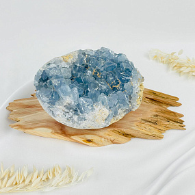 Друза Целестина на подставке