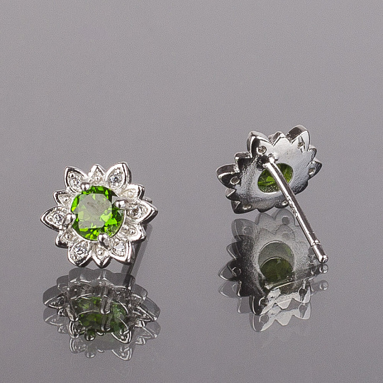 Серьги-пусеты  Хромдиопсид "Якутский изумруд" (Россия), Артикул: 066505 - изображение товара №1