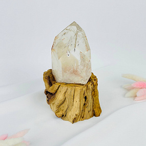 Кристалл из Горного Хрусталя на подставке