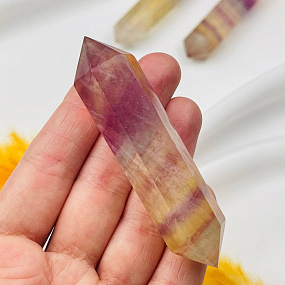 Кристалл двухконечный из Флюорита, Артикул: 102846 - изображение товара №2