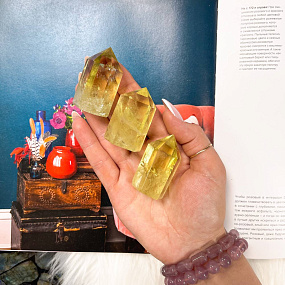 Кристалл из Цитрина