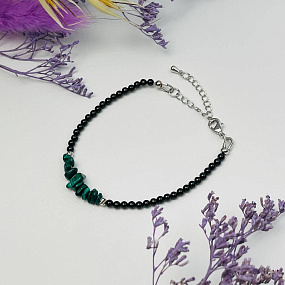 Браслет из черного Турмалина с Малахитом, Артикул: 104190 - изображение товара №1