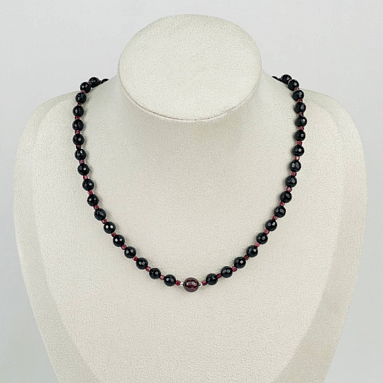 Колье из черного Агата и Граната, Артикул: 117881 - изображение товара №1