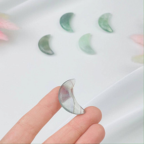 Полумесяц из Флюорита