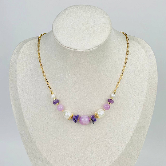 Колье на цепочке из Кунцита, Чароита и Жемчуга, Артикул: 116593 - изображение товара №1