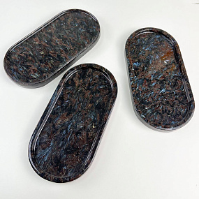 Блюдо из Арфведсонита (Нуумит)