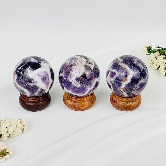 Шар из шевронного Аметиста на подставке, Артикул: 093262 - изображение товара №1