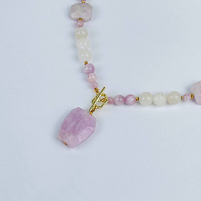 Колье с кулоном из Лунного камня и Кунцита, Артикул: 093033 - изображение товара №2