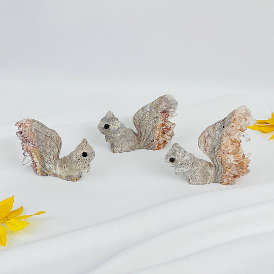 Белка из камня с друзами Горного Хрусталя, Артикул: 117424 - изображение товара №1