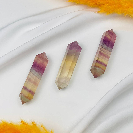 Кристалл двухконечный из Флюорита, Артикул: 102846 - изображение товара №1