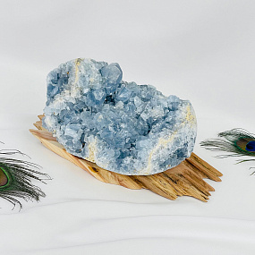 Друза Целестина на подставке