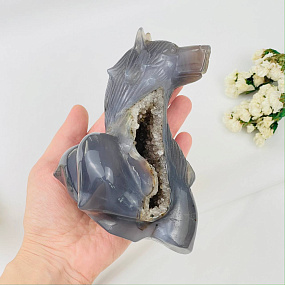 Волк резной из камня Агат серый с жеодой, Артикул: 071709 - изображение товара №3