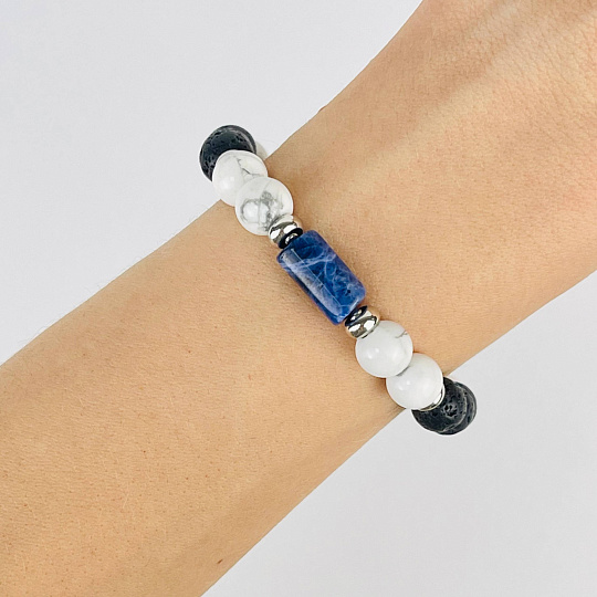 Браслет регулируемый из Лавы, Говлити и Содалита, Артикул: 117380 - изображение товара №2