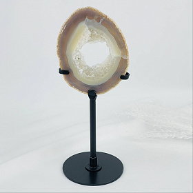 Срез Агата на подставке