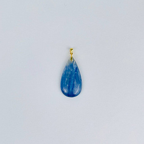 Кулон из Кианита