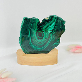 Срез Малахита на подставке