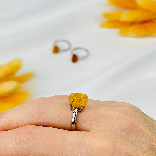Кольцо регулируемое из необработанного Янтаря, Артикул: 115764 - изображение товара №2