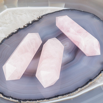 Кристалл двухконечный из Розового кварца