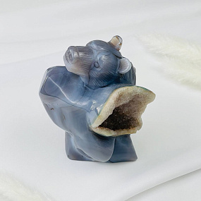 Медведь резной из камня Агат серый с жеодой, Артикул: 071755 - изображение товара №1