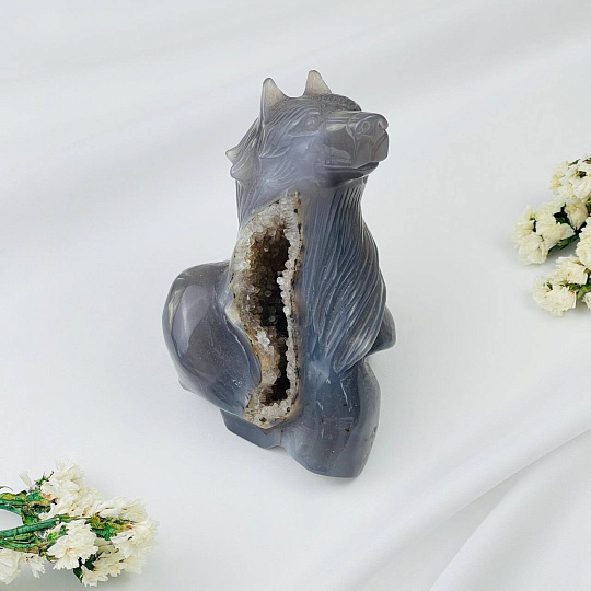 Волк резной из камня Агат серый с жеодой, Артикул: 071709 - изображение товара №2