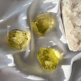 Кристалл из Цитрина, Артикул: 101081 - изображение товара №1