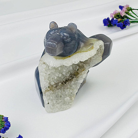 Медведь резной из камня Агат серый с жеодой, Артикул: 071568 - изображение товара №1