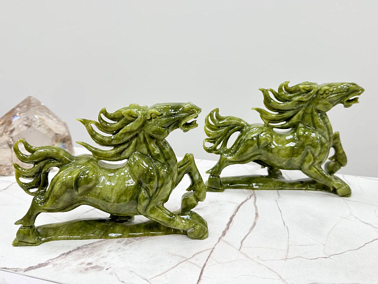 Статуэтка резная Конь из Змеевика, Артикул: 117297 - изображение товара №1