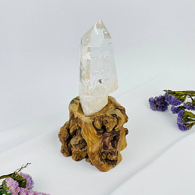 Кристалл из Горного Хрусталя на подставке