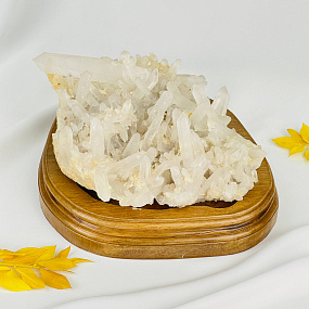 Друза Горного Хрусталя на подставке