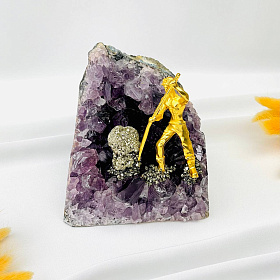 Фигурка Старатель с Пиритом на жеоде из Аметиста