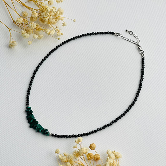 Бусы-Чокер из черного Турмалина с Малахитом, Артикул: 104191 - изображение товара №1