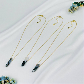 Кулон на цепочке из Мохового агата