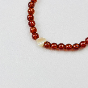 Браслет из Граната с перламутровой вставкой "Сердце", Артикул: 092247 - изображение товара №3