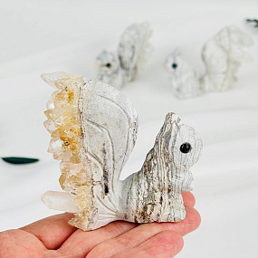 Белка из камня с друзами Горного Хрусталя, Артикул: 117422 - изображение товара №2