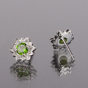 Серьги-пусеты  Хромдиопсид "Якутский изумруд" (Россия)