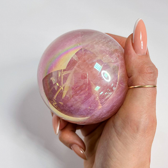 Шар из мадагаскарского Розового кварца (Титан.покрытие)