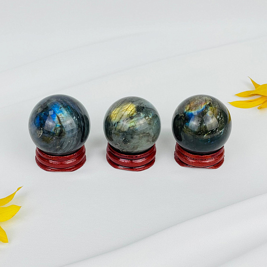 Шар из Лабрадора на подставке, Артикул: 078585 - изображение товара №1