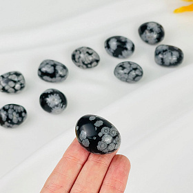 Галтовка из снежного Обсидиана