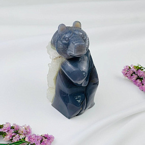 Медведь резной из камня Агат серый с жеодой, Артикул: 071734 - изображение товара №1