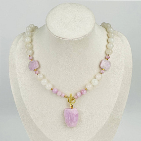 Колье с кулоном из Лунного камня и Кунцита, Артикул: 093033 - изображение товара №1