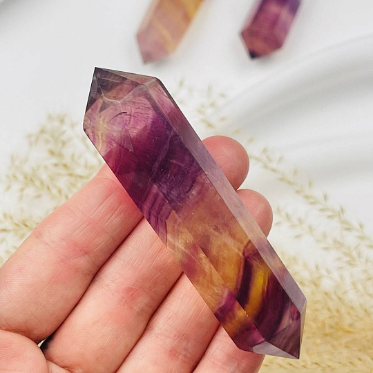 Кристалл двухконечный из Флюорита, Артикул: 102841 - изображение товара №2