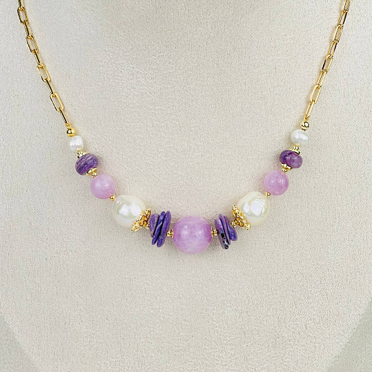 Колье на цепочке из Кунцита, Чароита и Жемчуга, Артикул: 116593 - изображение товара №2