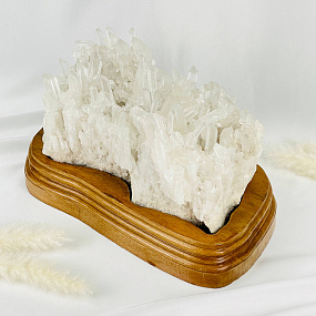 Друза Горного Хрусталя на подставке, Артикул: 070034 - изображение товара №1