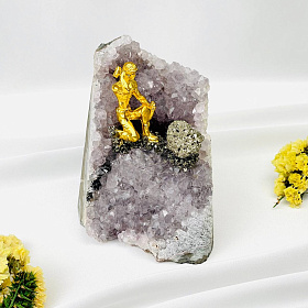 Фигурка Старатель с Пиритом на жеоде из Аметиста