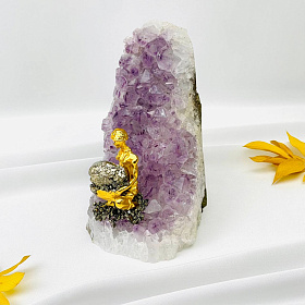 Фигурка Старатель с Пиритом на жеоде из Аметиста